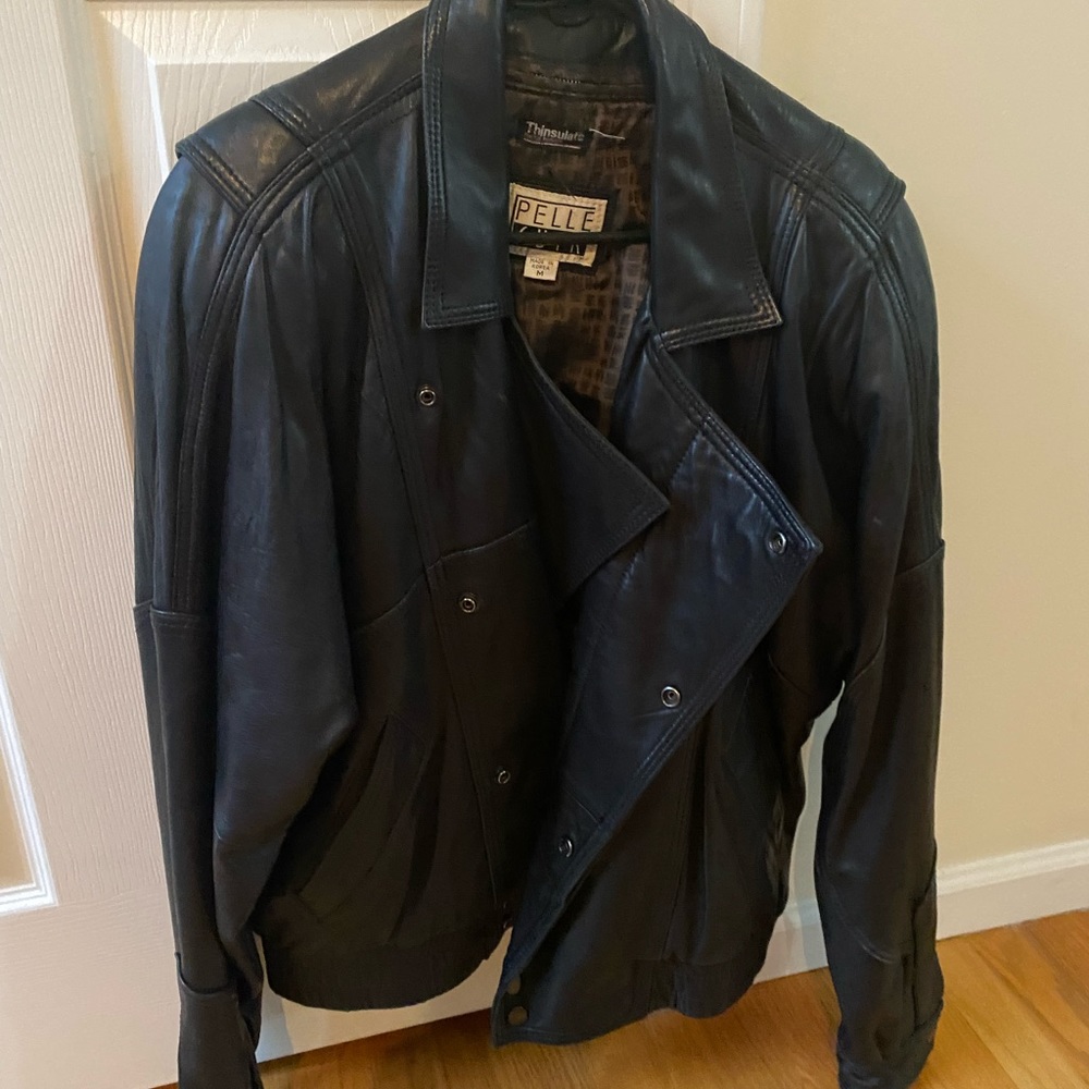 Genuine black Leather Jacket by Pelle Cuir. Size M